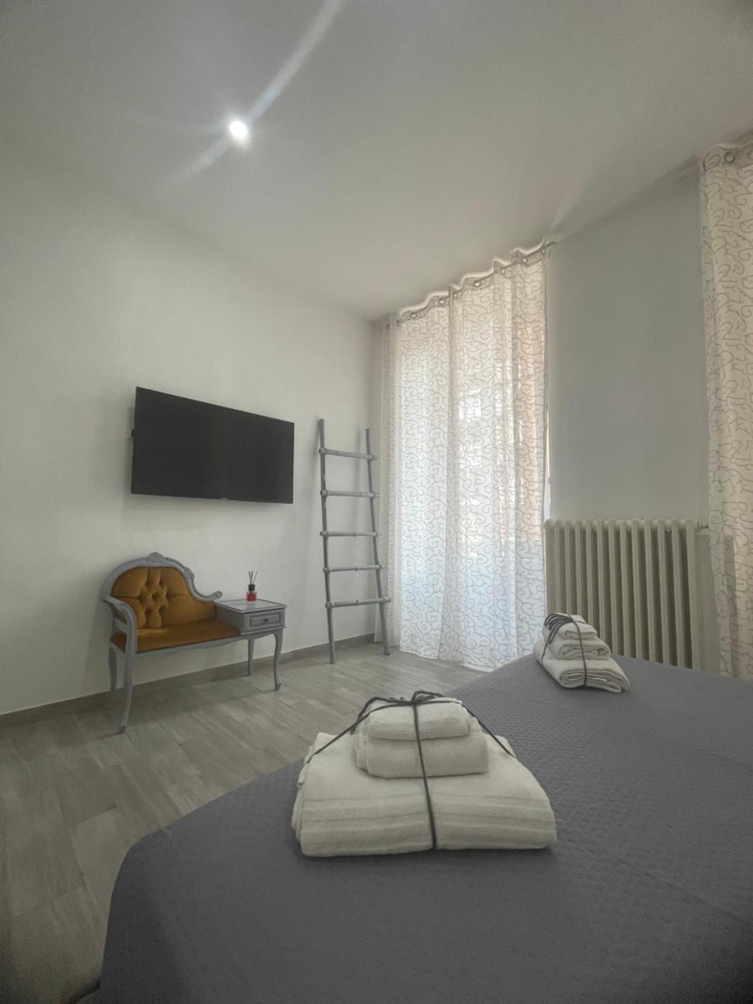 Appartamento La Casa Nel Viale Asti Esterno foto
